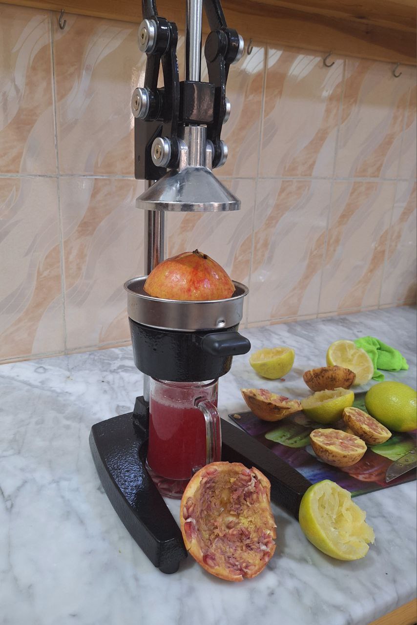 عصارة الرمان و الحمضيات