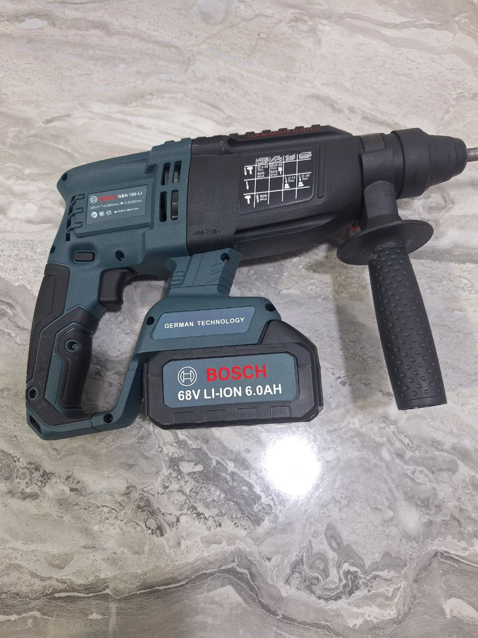 MARTEAU BOSCH 2 BATTERIE 68V