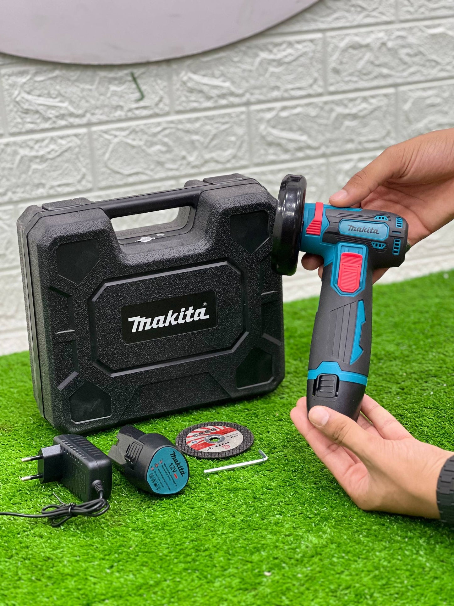 mini tranceneuse makita