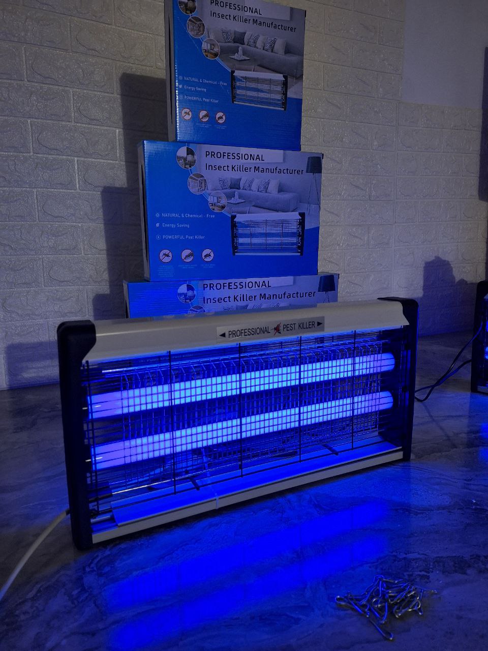 قاتلة الحشرات الكهربائية 🪰