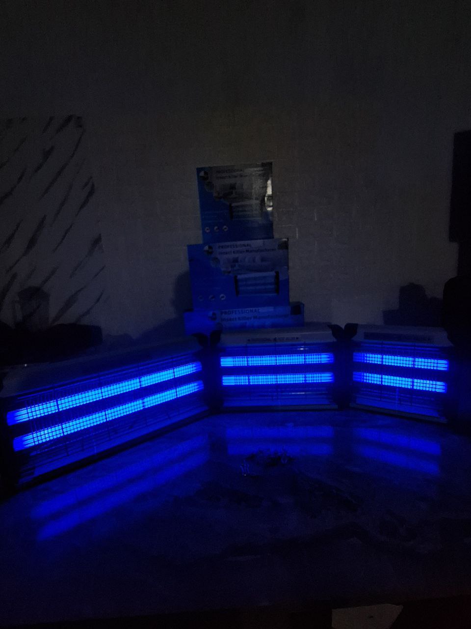 قاتلة الحشرات الكهربائية 🪰